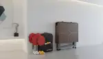 Platzsparend spielen: Der klappbare Airhockey Tisch
