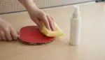 Tischtennisschläger richtig reinigen: Tipps